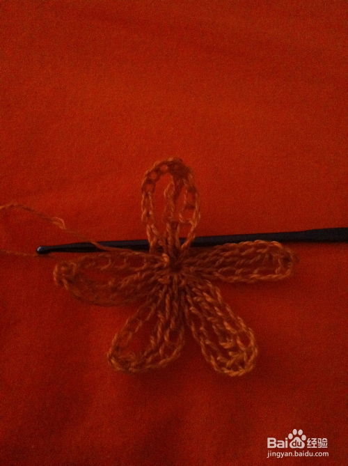 經(jīng)緯編布與鉤針編織 打造珍珠花朵發(fā)夾的藝術(shù)